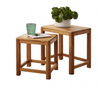 Zwei Tische aus Holz-Pern A05